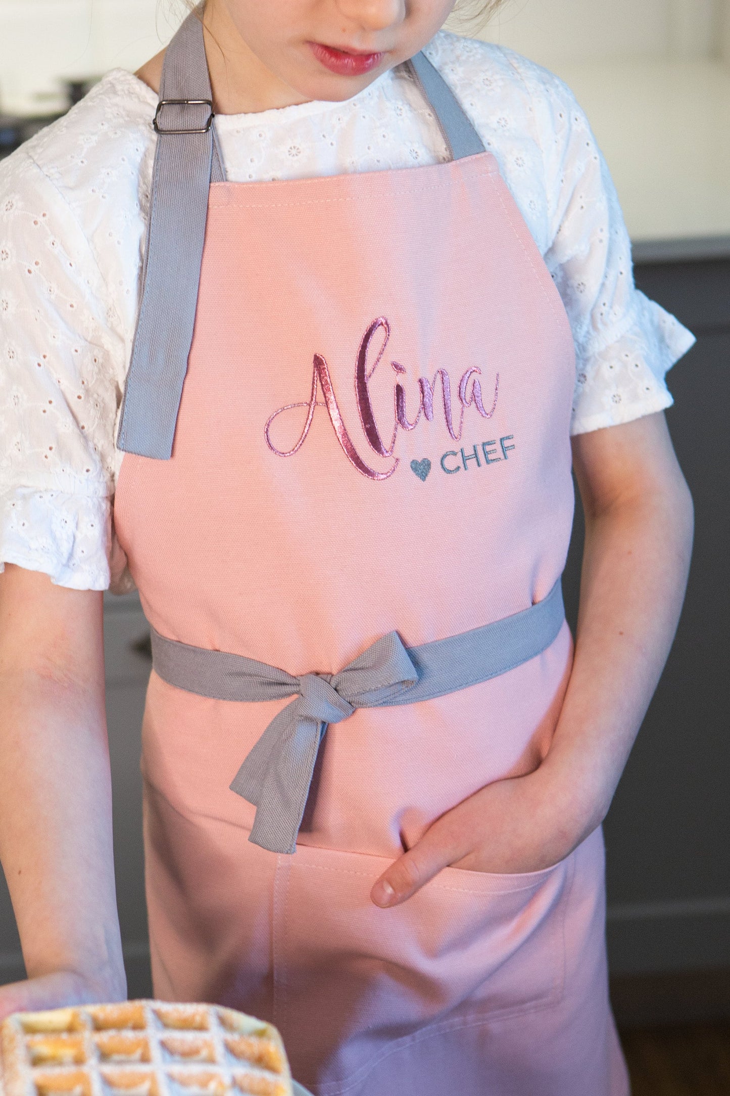 Personalized pink kitchen apron for woman, girl, toddler, cooking with mom (pink)